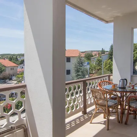 Dekanic Krk Apartamento Krk Town