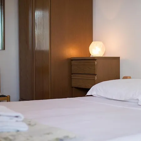 Dekanic Krk Apartamento Krk Town
