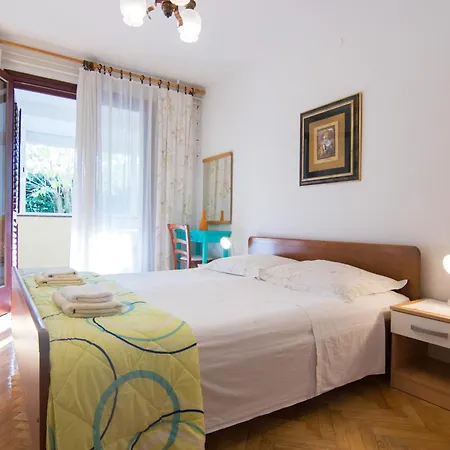 Dekanic Krk Apartamento Krk Town