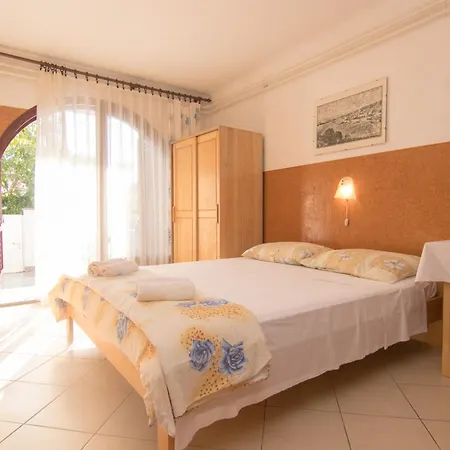 Dekanic Krk Apartamento *